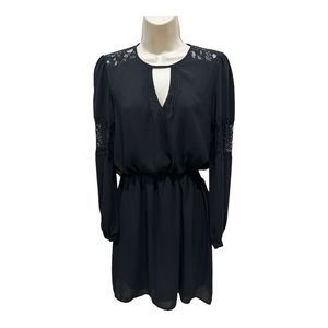 ⭐️ EXPRESS BLACK LACE DRESS-  MIDI STRETCHY- LONG SLEEVE - SIZE SMALL ⭐️